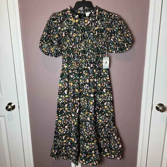 NWT Hyacinth House Tuckernuck Floral Smocked Samantha Midi Dress